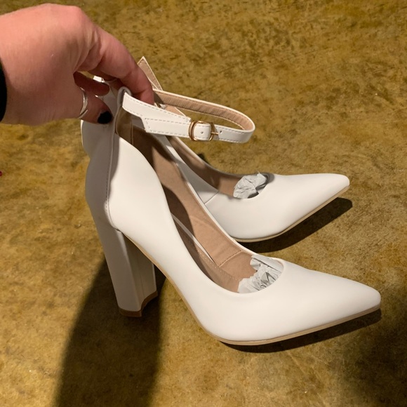 NWT white heels - Picture 1 of 9